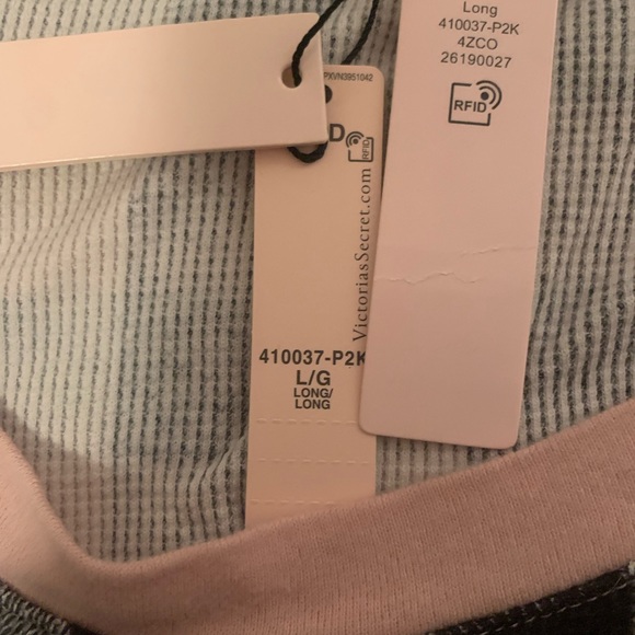 Victoria’s Secret Checkered Long Sleeve PJ Top - Picture 6 of 6